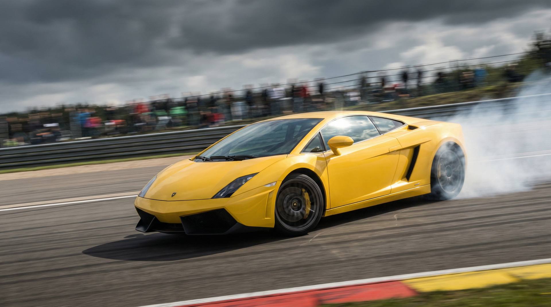 香蕉视频赛道漂移短视频